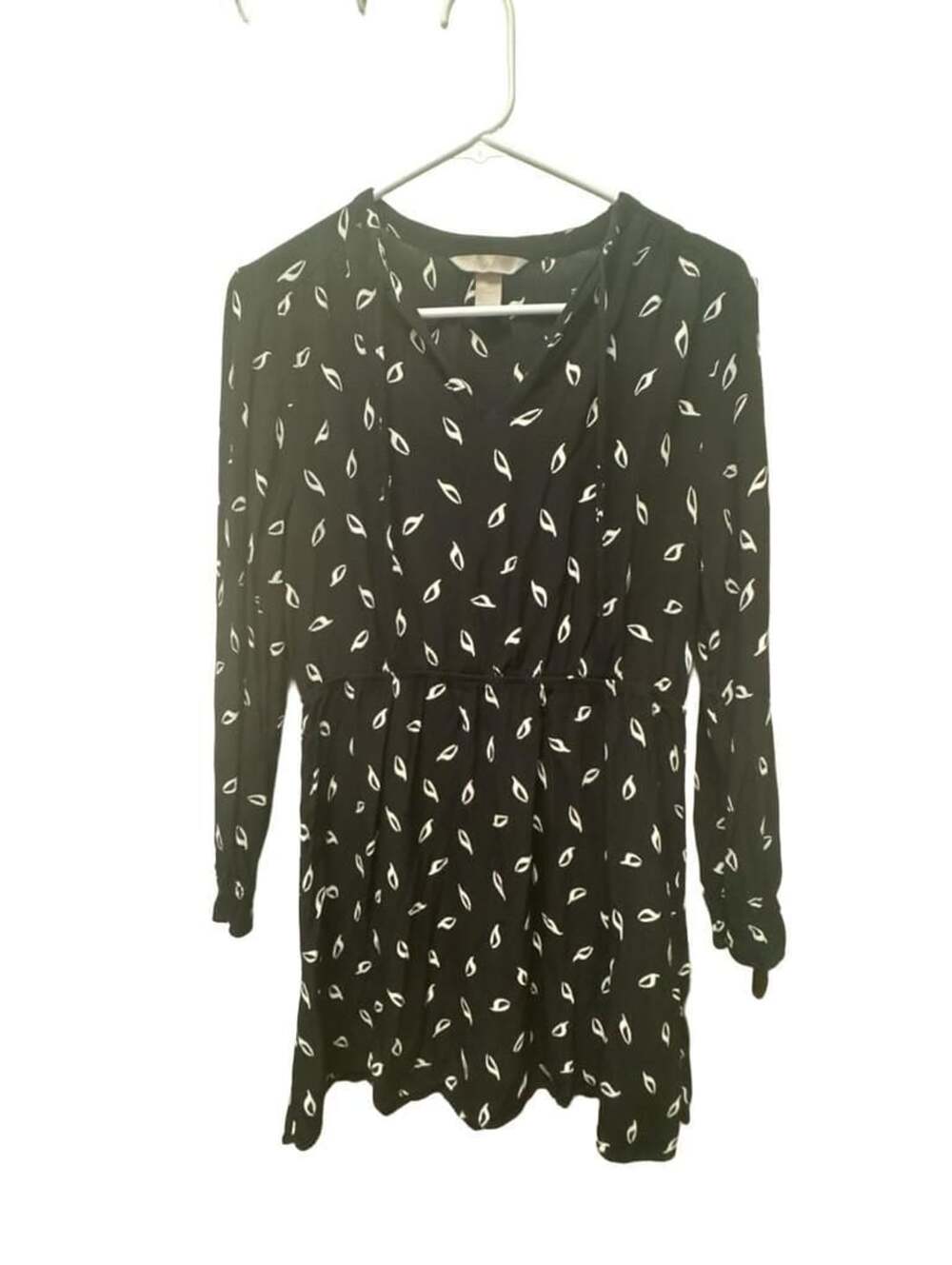 H&M Black and White Abstract Leaf Print Long Sleeve Dress Size 10